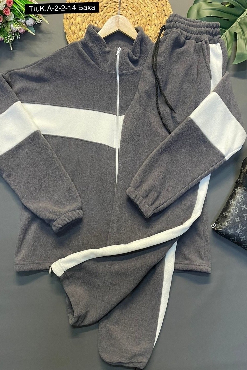 костюм спортивный,костюм на флисе,спортивный костюм на флисе,костюм спортивный женский,костюм женский спортивный на флисе