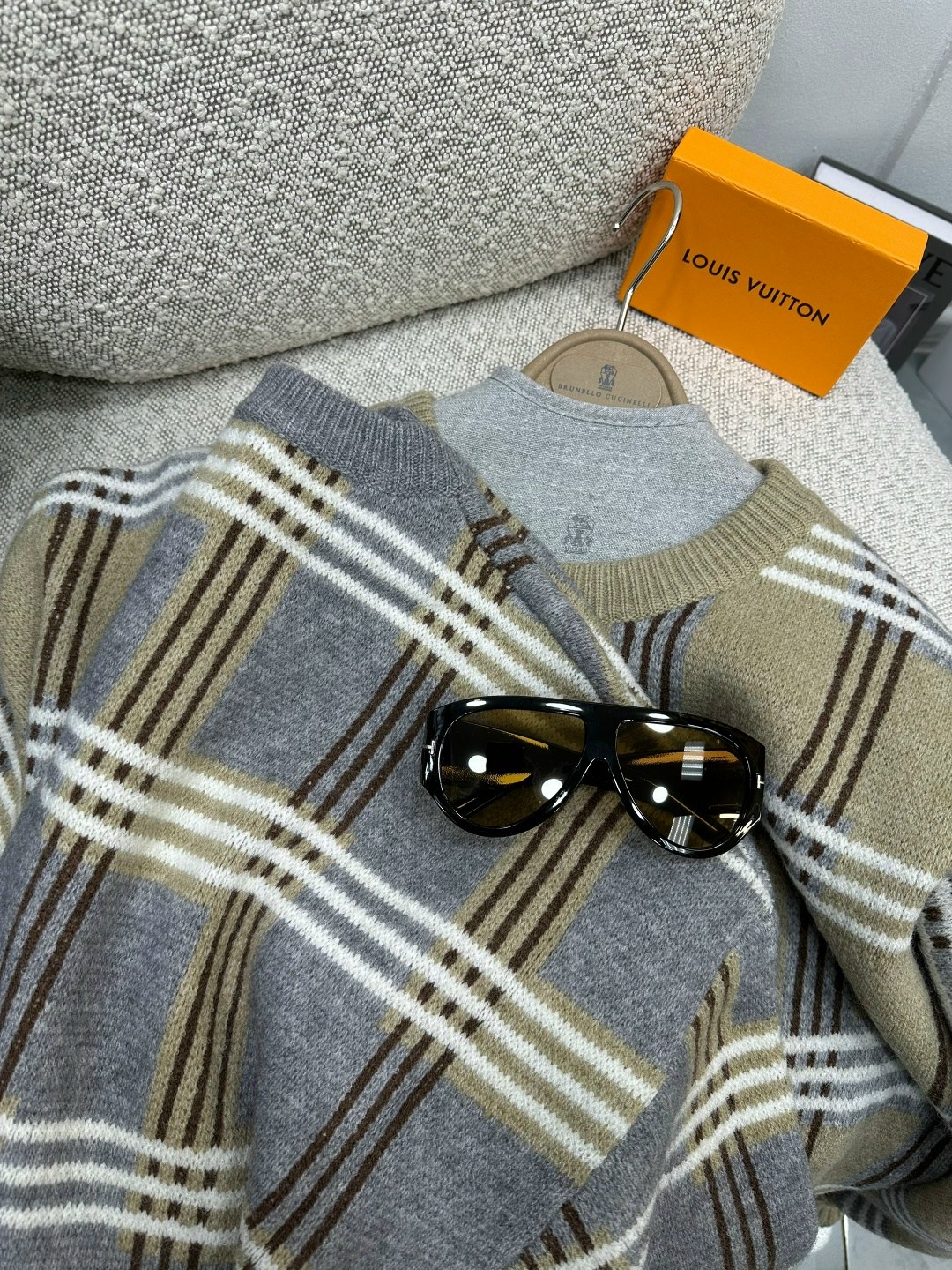 шарф burberry,теплые шарфы,свитер burberry,клетчатый шарф,шарф в клетку