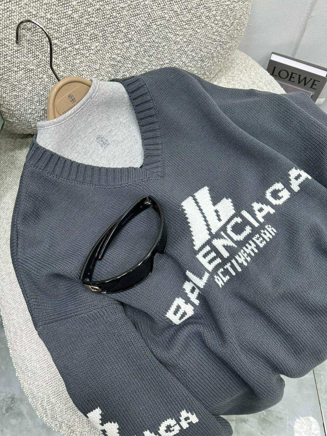 баленсиага свитер,баленсиага красная толстовка,свитер баленсиага мужской,свитер balenciaga,красный свитер баленсиага