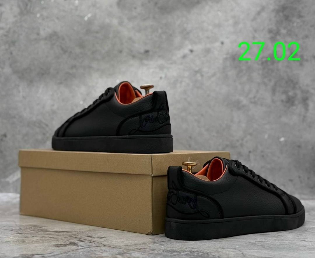 черные мужские кожаные кроссовки louis junior christian louboutin,кожаные кеды louis junior christian louboutin,кроссовки christian louboutin louis junior flat low black,кроссовки christian louboutin,