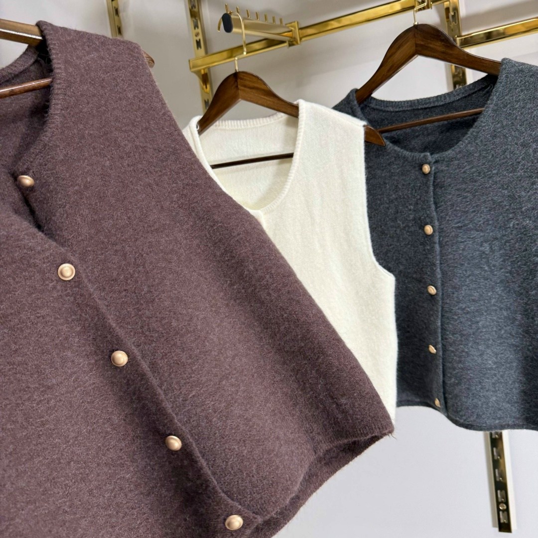 женский вязаный жилет,вязаные жилеты,трикотажный жилет,вязаная жилетка,вязаная безрукавка