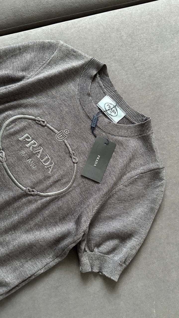 свитер prada,свитер prada женский,брендовые вещи,кофта прада,футболка prada