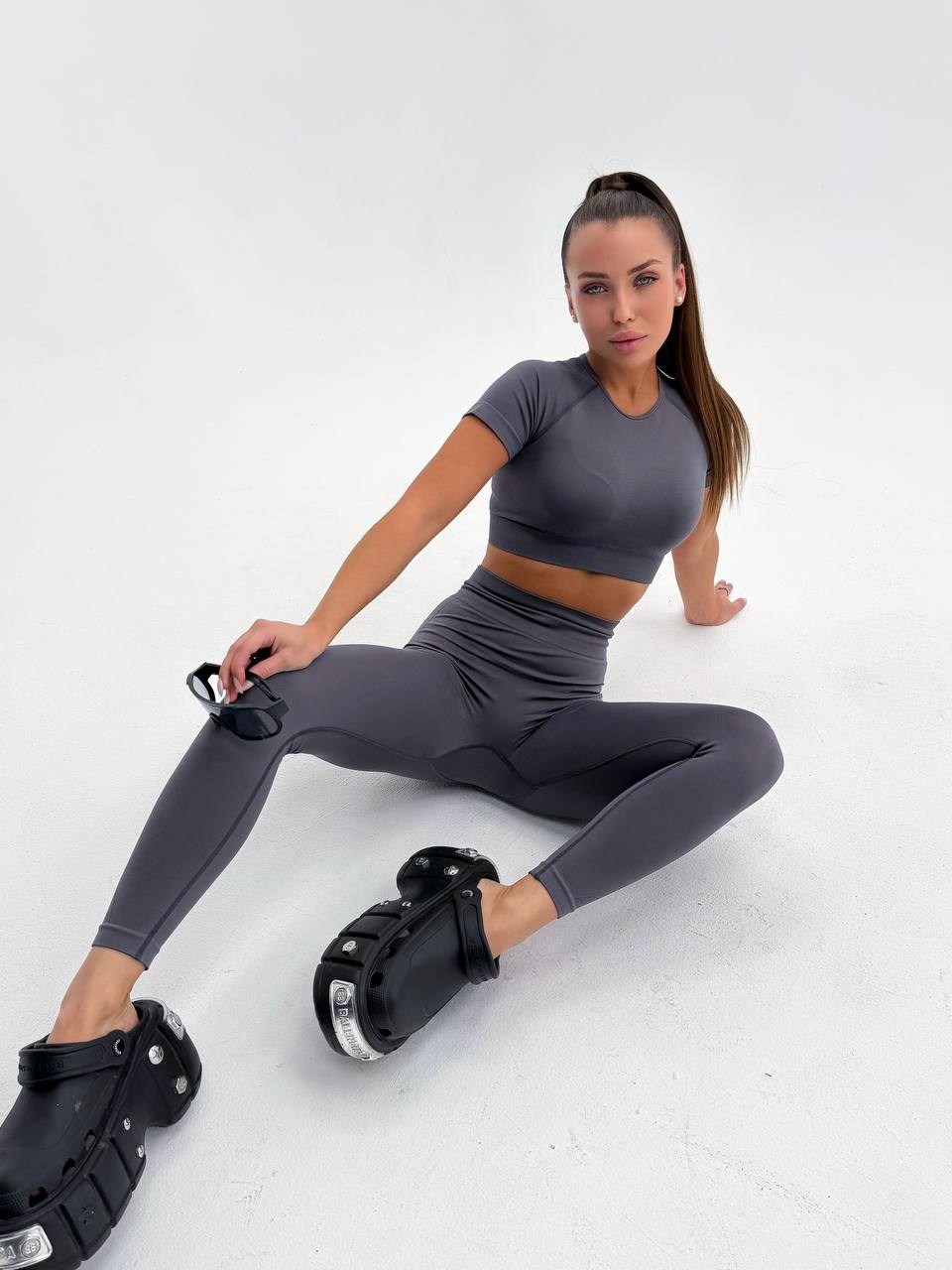 легинсы для фитнеса,костюм для фитнеса,спортивные легинсы,спортивный костюм для фитнеса женский,женский костюм для фитнеса