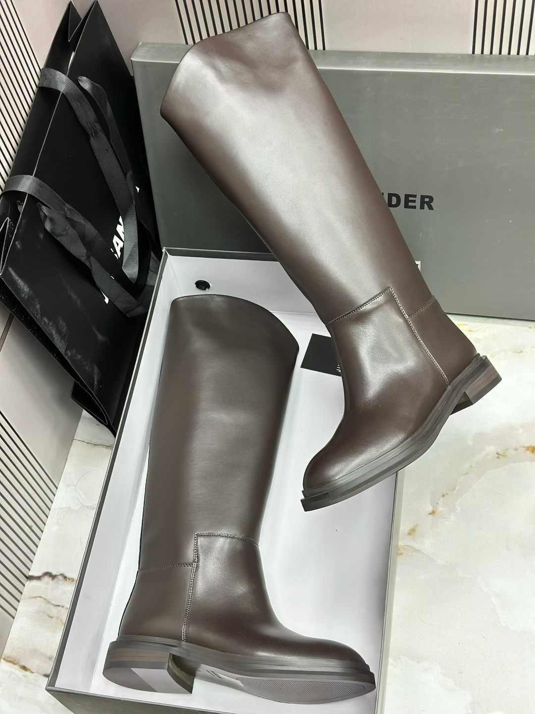 сапоги женские,женские сапоги jil sander черные кожаные,сапоги,женские демисезонные сапоги,