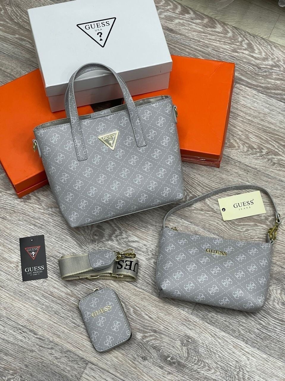 guess женская сумка,сумка guess,женская большая сумка guess,сумка guess бежевая,сумка guess оригинал