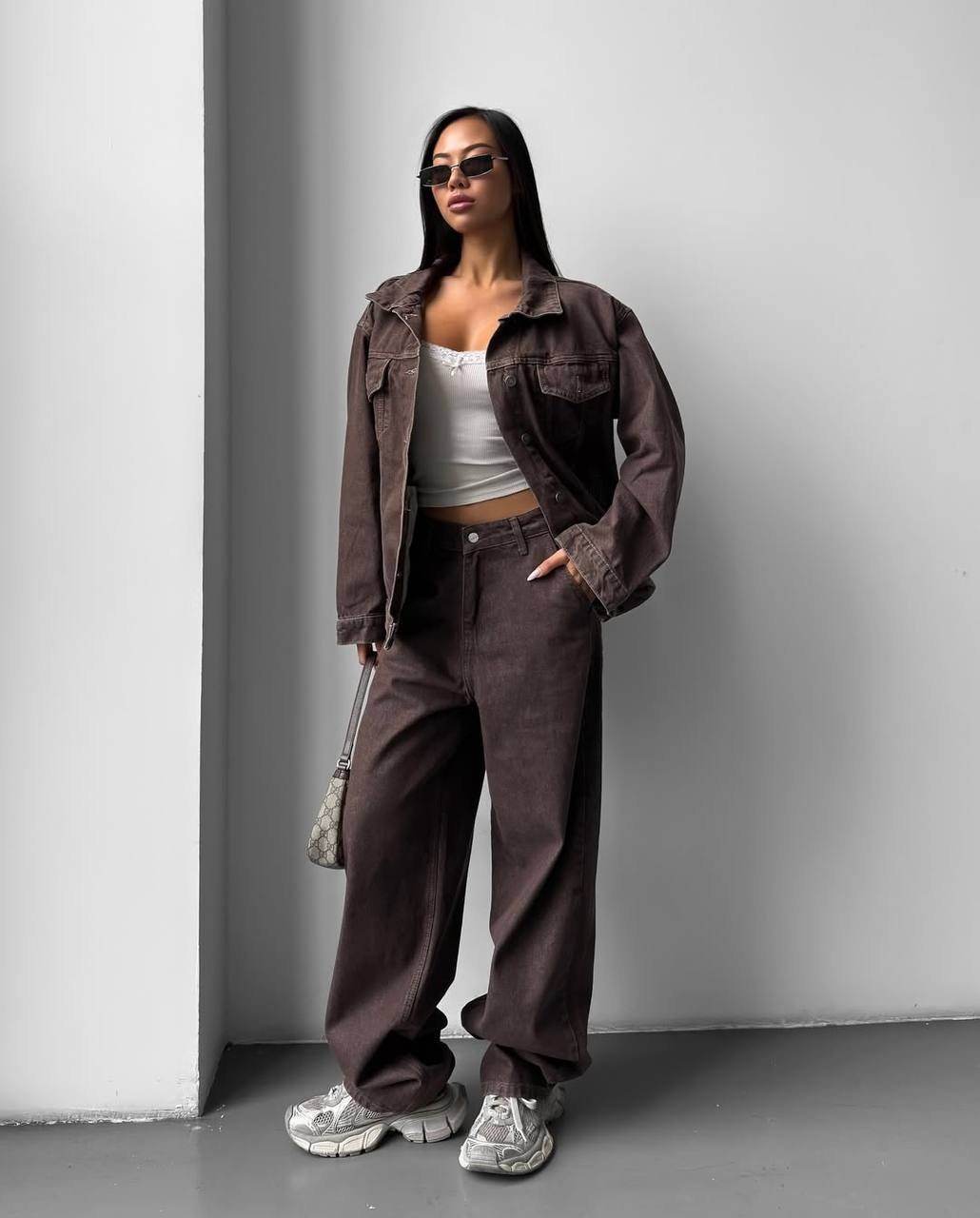 джинсы широкие,джинсы брюки,джинсовые брюки,коричневые джинсы,прямые джинсы