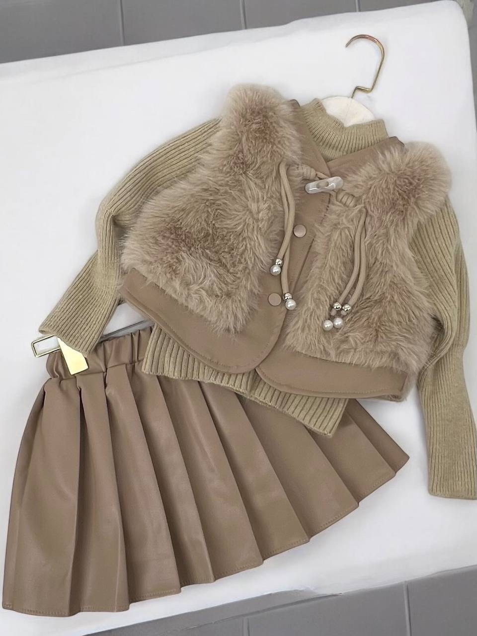 жилет для девочек,сарафан детский,юбка для девочки,жилеты детские,ребенок