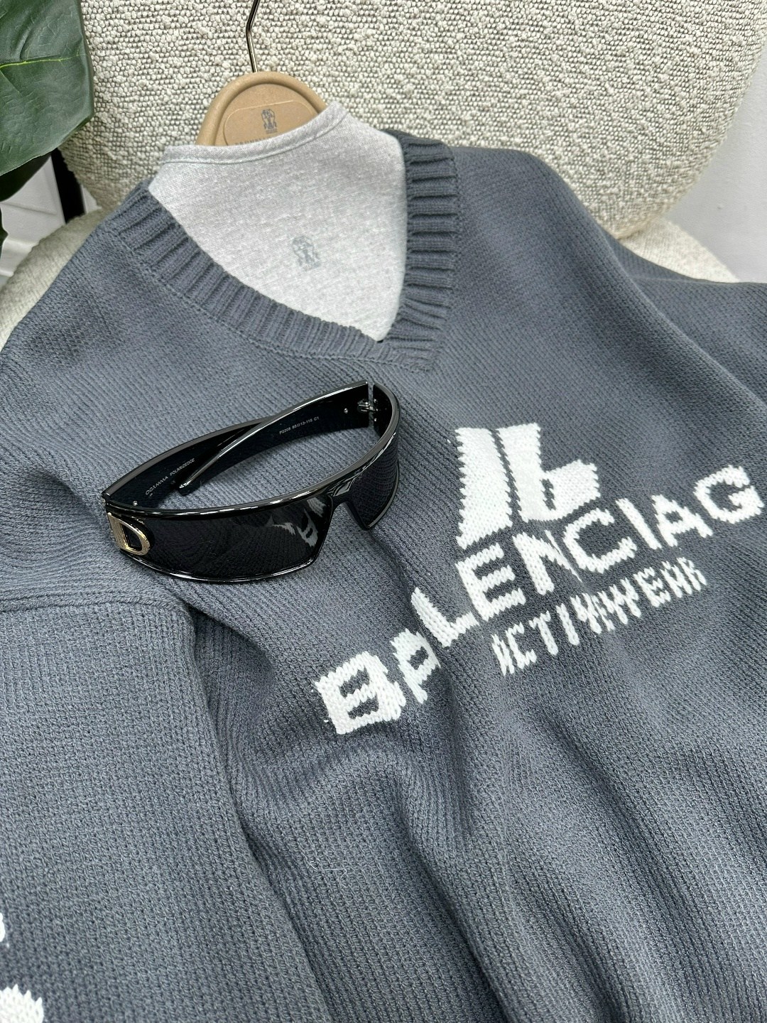 баленсиага свитер,баленсиага красная толстовка,свитер баленсиага мужской,свитер balenciaga,красный свитер баленсиага