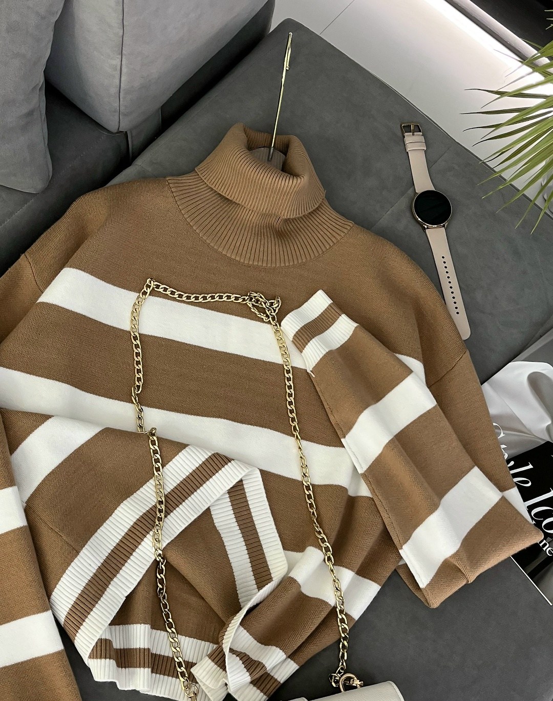 свитер в полоску,женский свитер в полоску,свитер модный,свитера женские,вязаный свитер в полоску