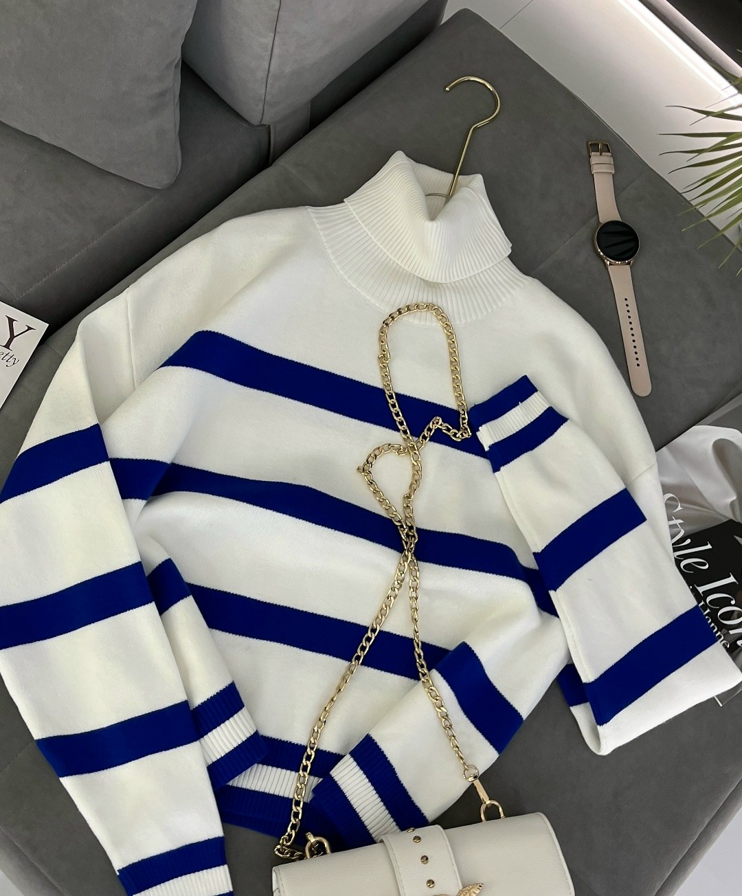 свитер в полоску,женский свитер в полоску,свитер модный,свитера женские,вязаный свитер в полоску