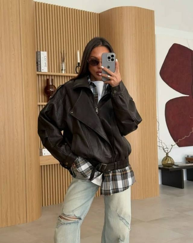 кожаная куртка,women’s fashion 90s leather jacket oversized brown bomber jacket,кожаный бомбер,коричневая куртка-бомбер оверсайз из искусственной кожи topshop,куртка бомбер оверсайз кожаная варенка