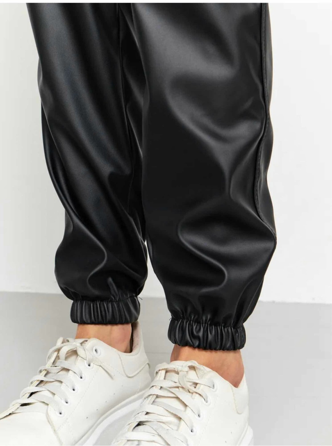 брюки свободные кожаные женские,джоггеры из экокожи женские,брюки кожаные джоггеры mimil,брюки кожа,брюки свободные кожаные женские арт. 776726