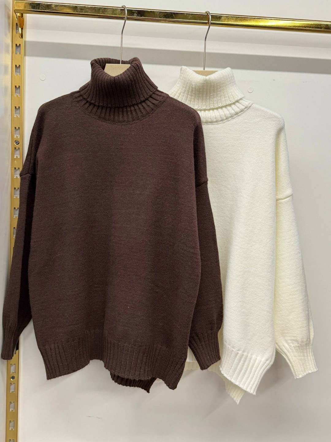 свитер с высоким воротом,свитер,свитер с перекрестным покрытием и высоким воротом оверсайз,женский свитер с высоким воротом,свитер женский оверсайз