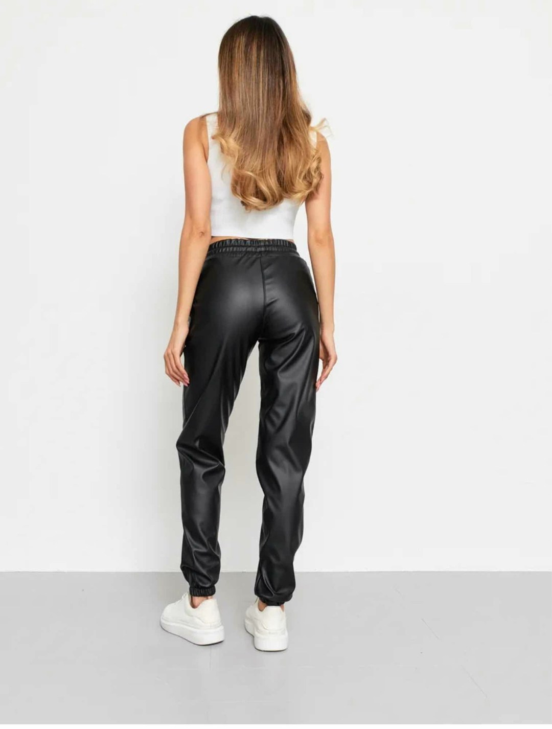 брюки свободные кожаные женские,джоггеры из экокожи женские,брюки кожаные джоггеры mimil,брюки кожа,брюки свободные кожаные женские арт. 776726