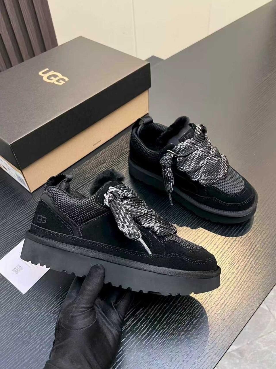 ,кроссовки ugg, женская,женские кроссовки,кроссовки замшевые