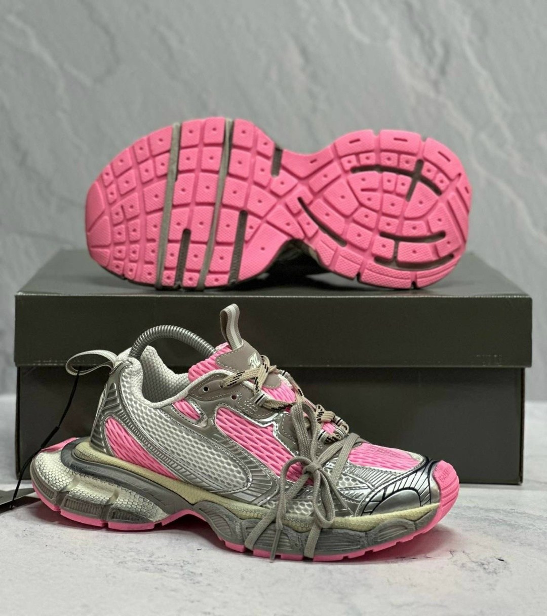 серо-розовые женские кроссовки 3xl balenciaga,женские кроссовки balenciaga,кроссовки balenciaga,женские кроссовки balenciaga 3xl серебристые с розовым,кроссовки balenciaga 3xl chunky розовый серый