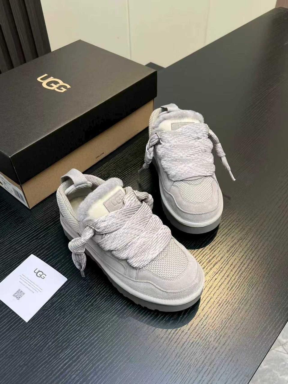 ,кроссовки ugg, женская,женские кроссовки,кроссовки замшевые