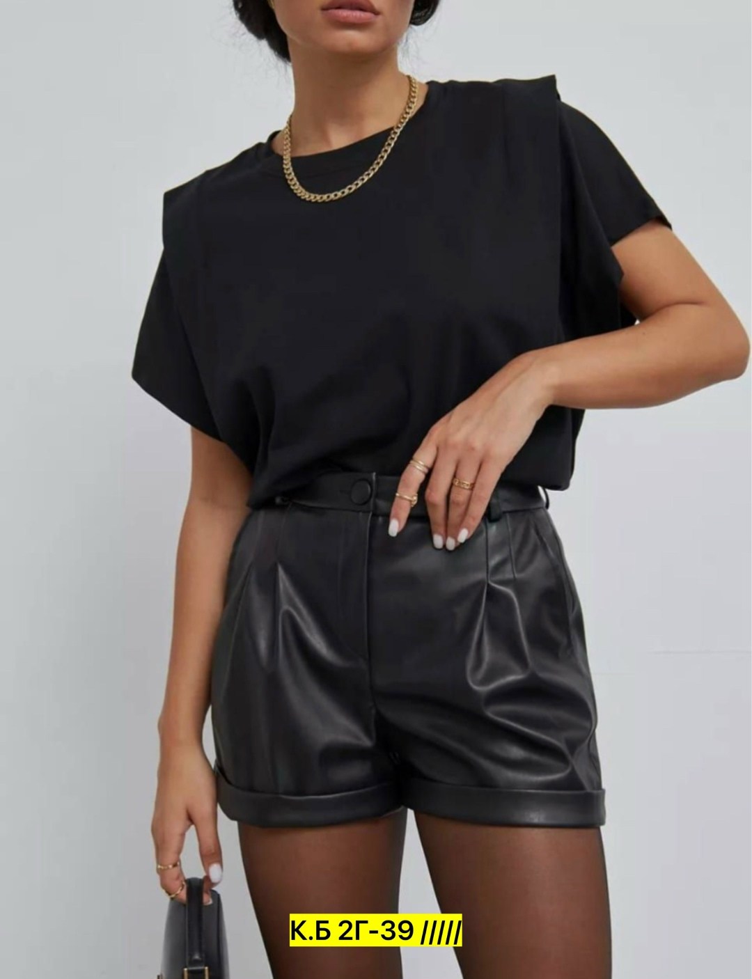 кожаные шорты,шорты из экокожа,кожаные шорты женские,женские шорты,черные кожаные шорты