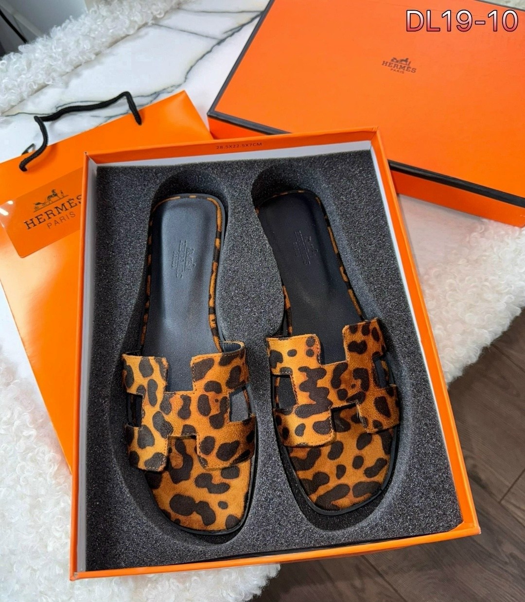 шлепки hermes женские,шлепанцы женские,шлепанцы из натуральной кожи hermes,шлепки эрмес,шлепки гермес женские