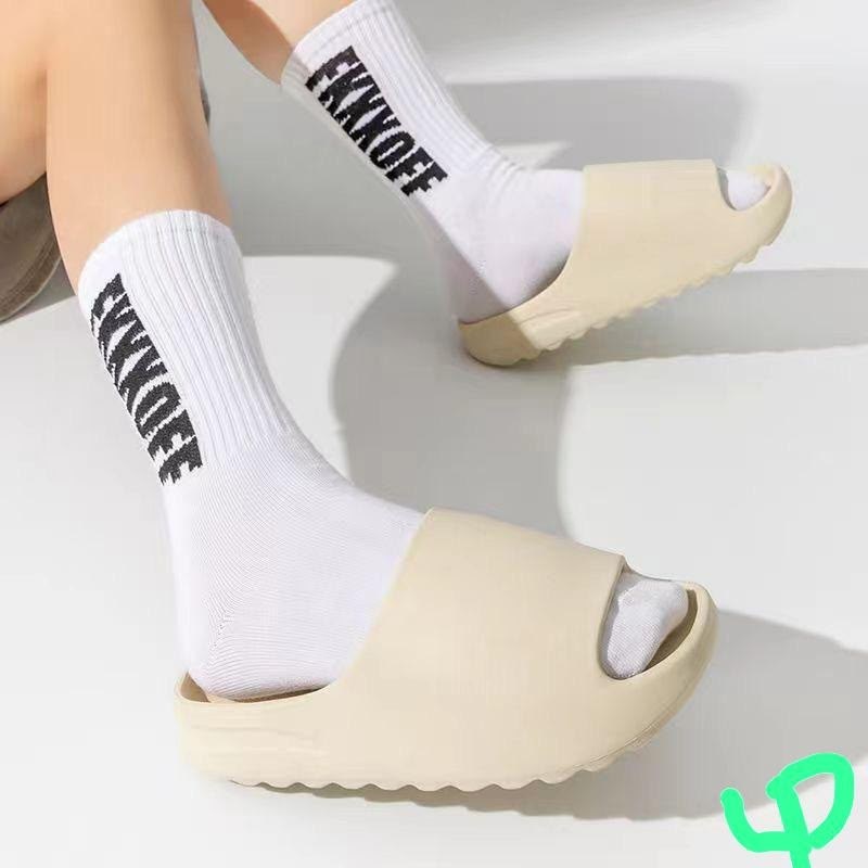 шлепанцы женские,шлепки yeezy slide,модные тапочки,летние тапочки,модные резиновые шлепки