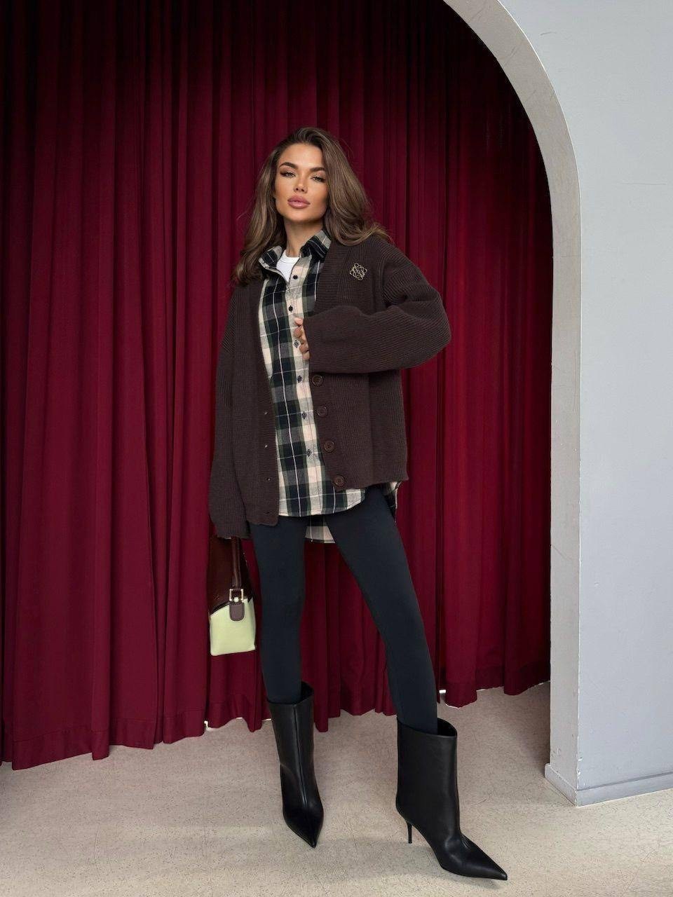 рубашка в клетку оверсайз со стразами perferita,рубашка в клетку оверсайз kinny,рубашка женская в клетку с отложным воротником,мода стиль