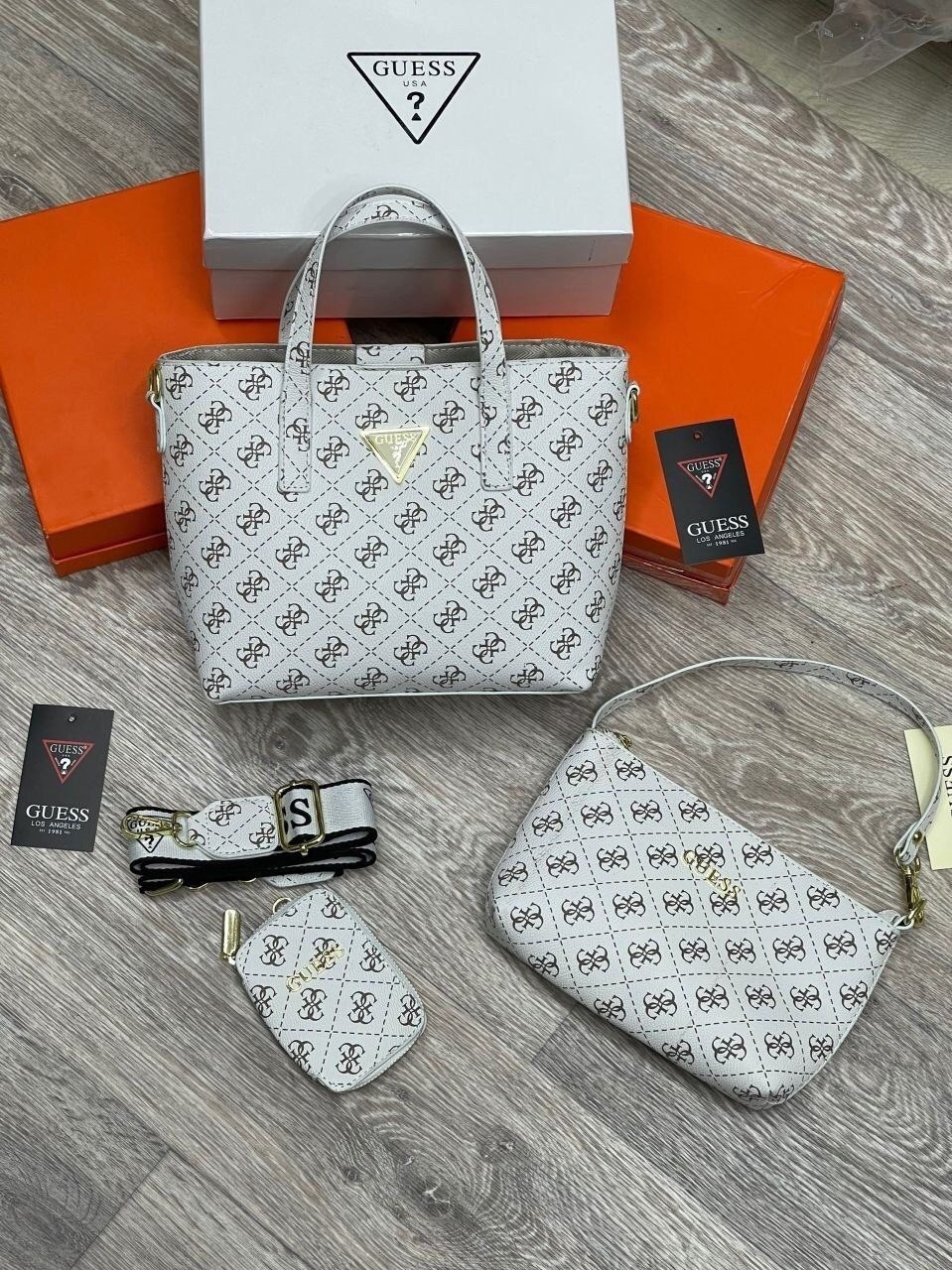 guess женская сумка,сумка guess,женская большая сумка guess,сумка guess бежевая,сумка guess оригинал