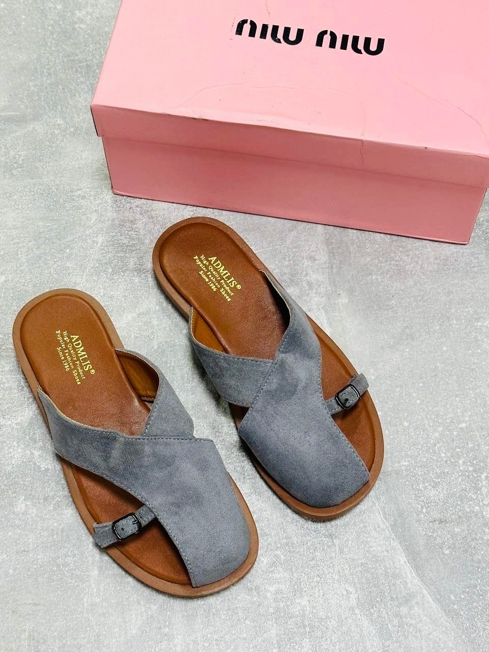 ,женские шлепанцы,замшевые шлепки,женские шлепки,сандали