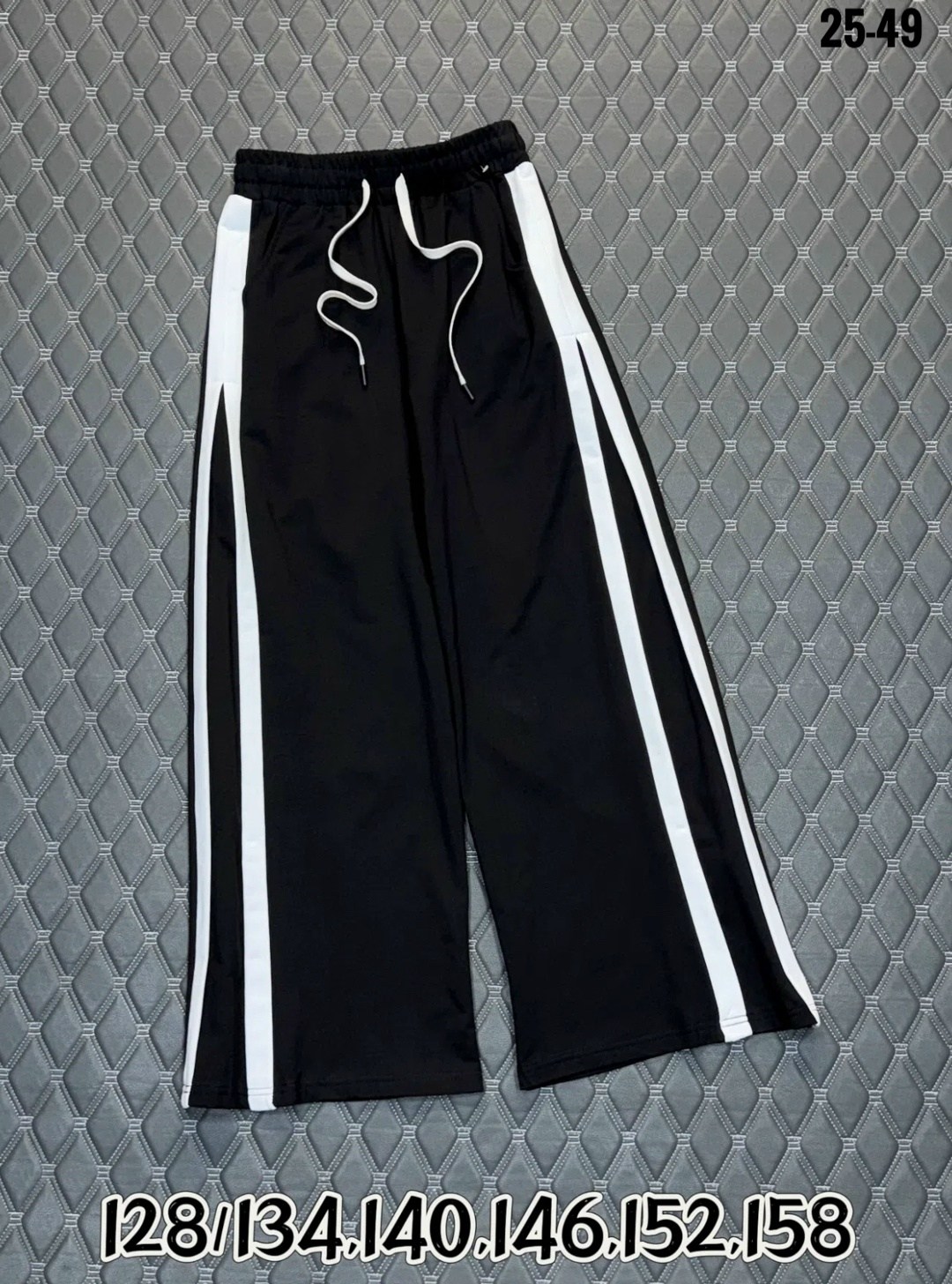 спортивные женские брюки с полосками по бокам,спортивные штаны,широкие брюки,брюки с широкими штанинами,спортивные брюки