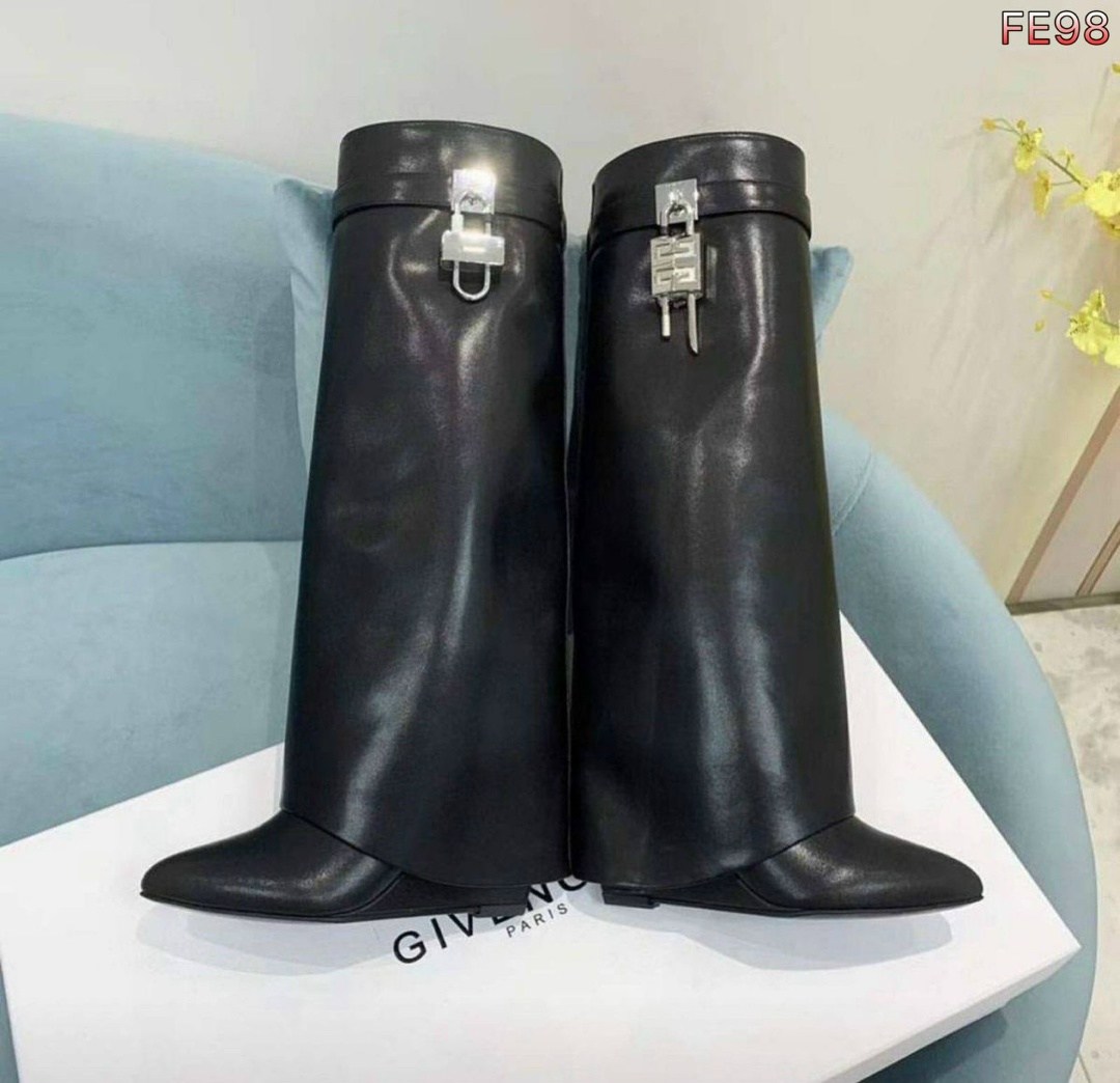 сапоги живанши,сапоги,женские сапоги,сапоги givenchy,сапоги трубы на каблуке