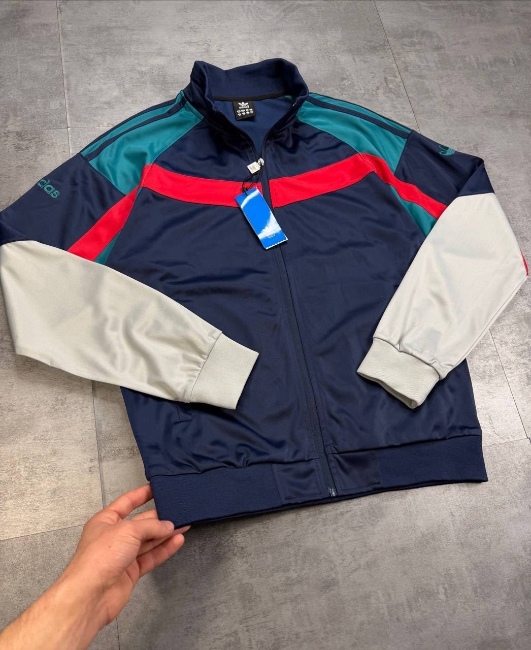 мужской спортивный костюм adidas 90х сальвадор,спортивный костюм adidas сальвадор 90х,мужской спортивный костюм adidas в стиле 90-х,спортивный костюм сальвадор адидас 90-х,спортивный костюм adidas сал