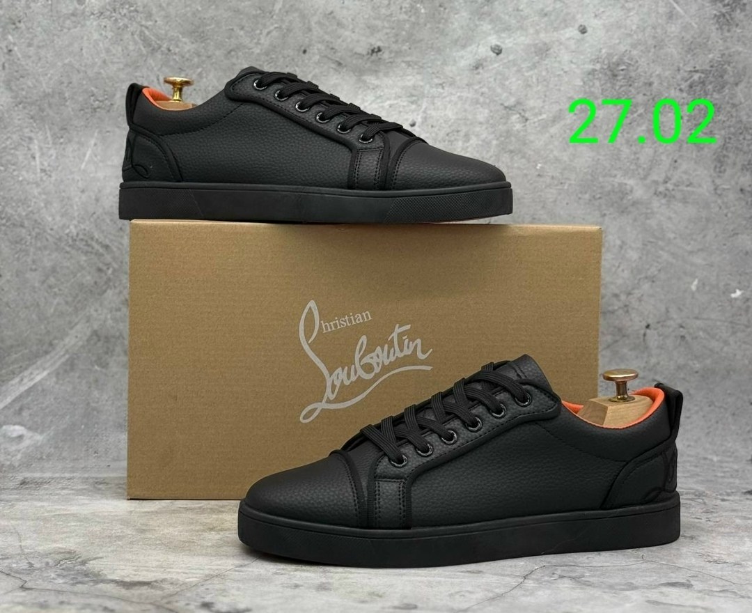 черные мужские кожаные кроссовки louis junior christian louboutin,кожаные кеды louis junior christian louboutin,кроссовки christian louboutin louis junior flat low black,кроссовки christian louboutin,