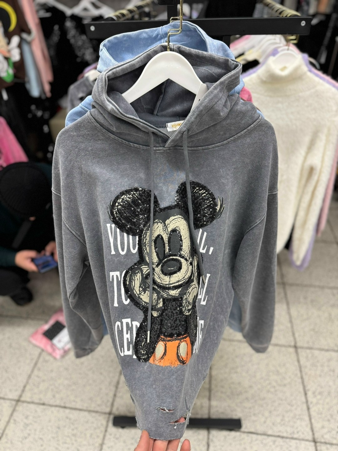 свитшот микки маус рваный оверсайз seza.brand,толстовка женская,женская кофта,кофта варенка оверсайз с принтом микки маусом,кофта худи