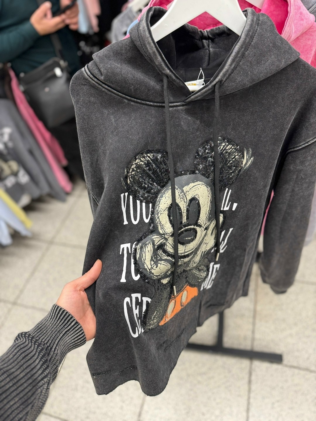 свитшот микки маус рваный оверсайз seza.brand,толстовка женская,женская кофта,кофта варенка оверсайз с принтом микки маусом,кофта худи