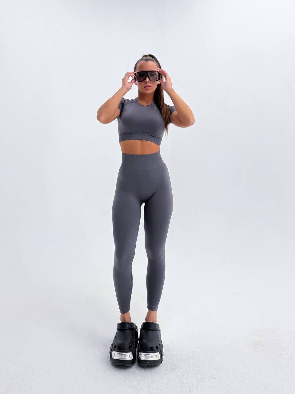 легинсы для фитнеса,костюм для фитнеса,спортивные легинсы,спортивный костюм для фитнеса женский,женский костюм для фитнеса