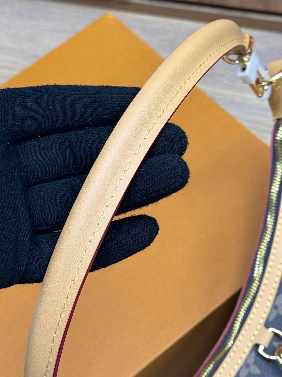 сумка женская louis vuitton,сумкa louis vuitton,сумка луи виттон полумесяц,сумка на плечо louis vuitton,louis vuitton сумка полумесяц на плечо