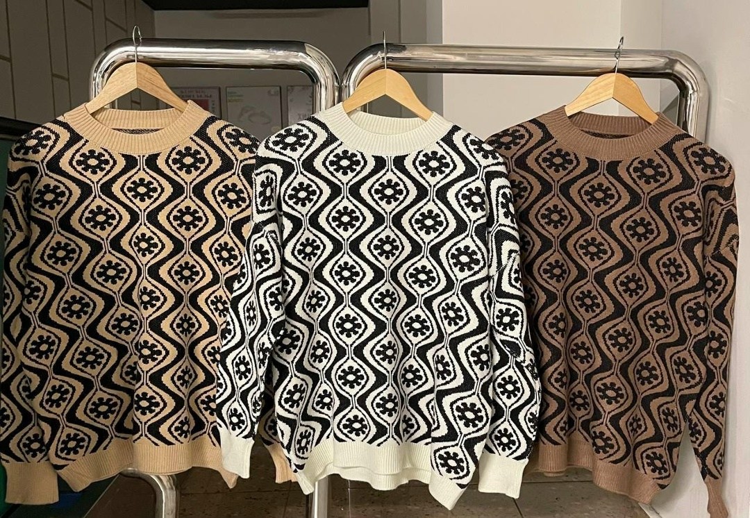 женский свитер с перекр.,свитер с принтом,вязаные свитера,свитера женские,свитер для женщин