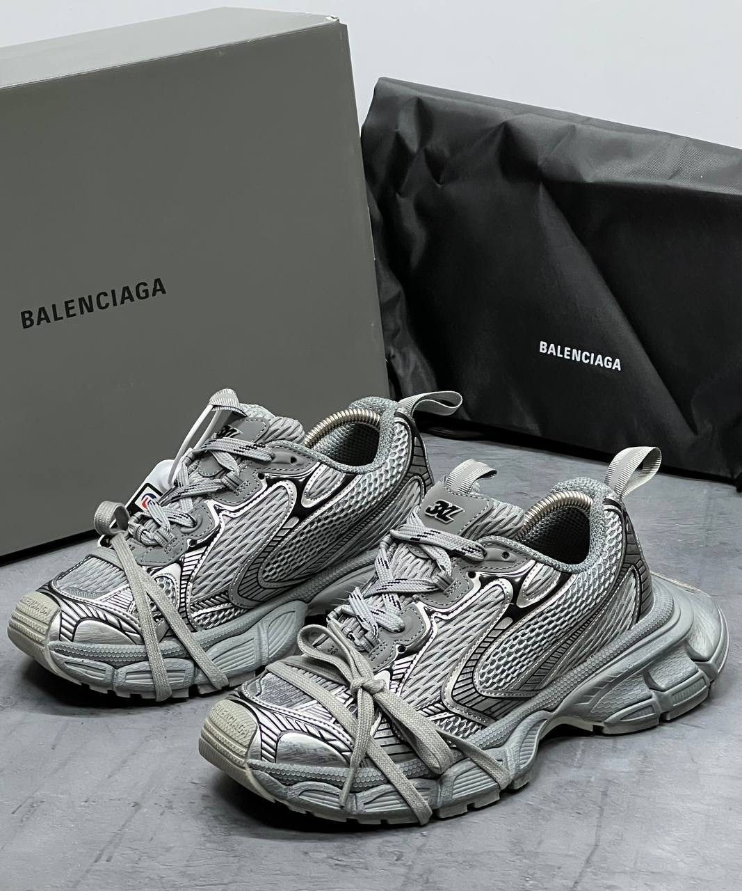 кроссовки balenciaga 3xl daddy серый/серебристый,женские кроссовки balenciaga 3xl серебристый серый,кроссовки balenciaga,кроссовки в стиле balenciaga copy 1:1,мужские массивные кроссовки balenciaga 3x
