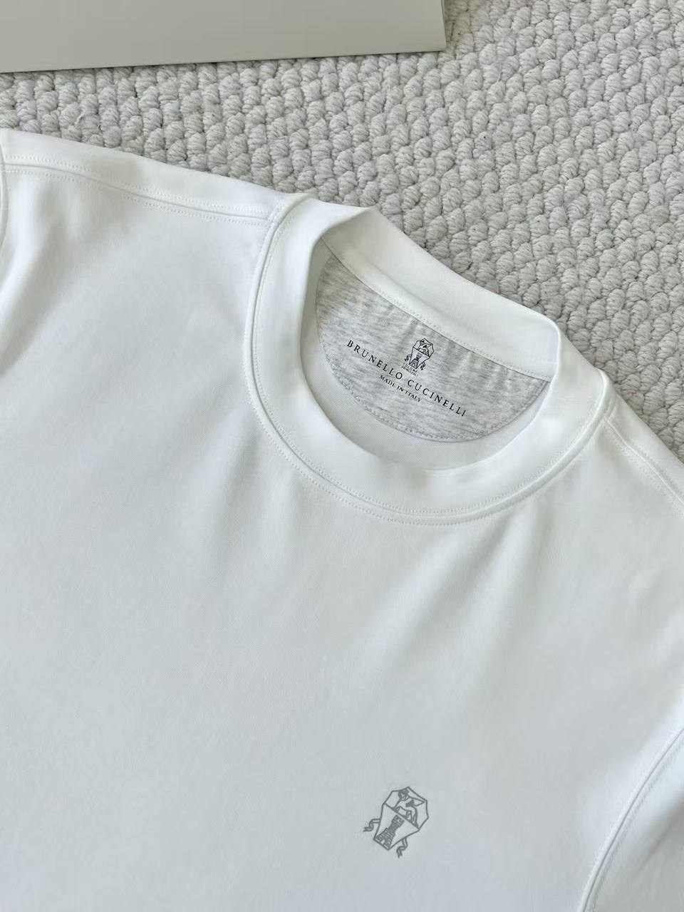 мужские футболки brunello cucinelli,футболка brunello cucinelli белый,футболка brunello cucinelli,футболки мужские белые,белые футболки
