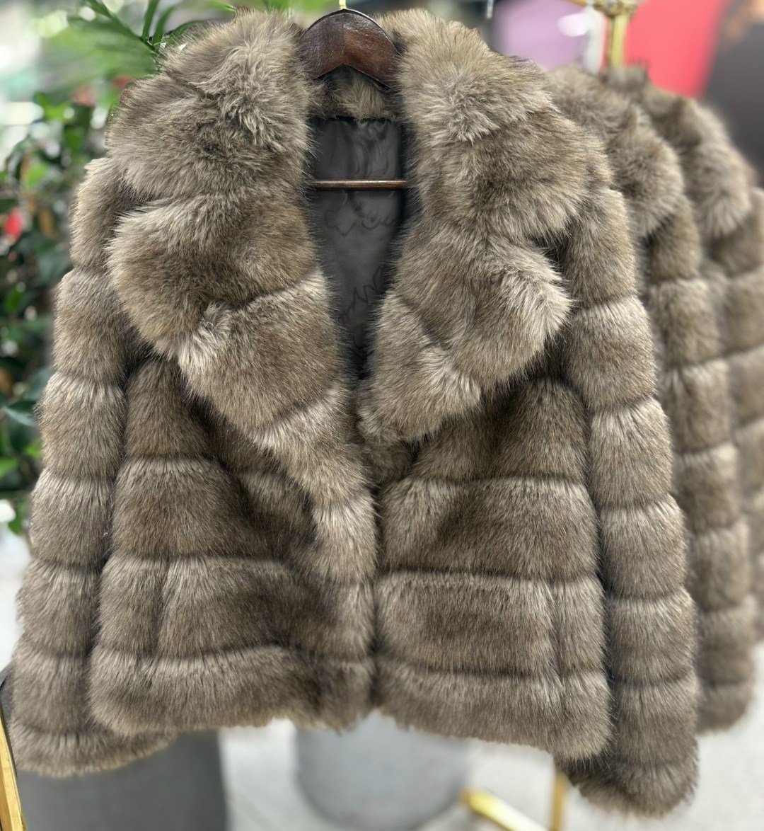 шуба из соболя,шуба из куницы,шуба из меха куницы,элегантные шубы,соболь шуба