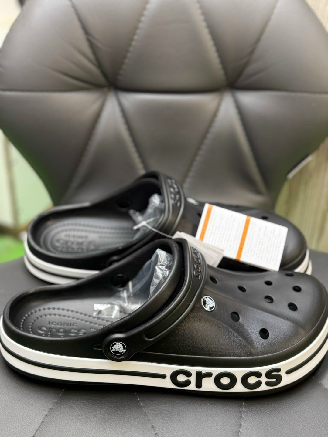 crocs мужские,сабо crocs,черные кроксы оригинал,кроксы мужские,кроксы с известными компаниями