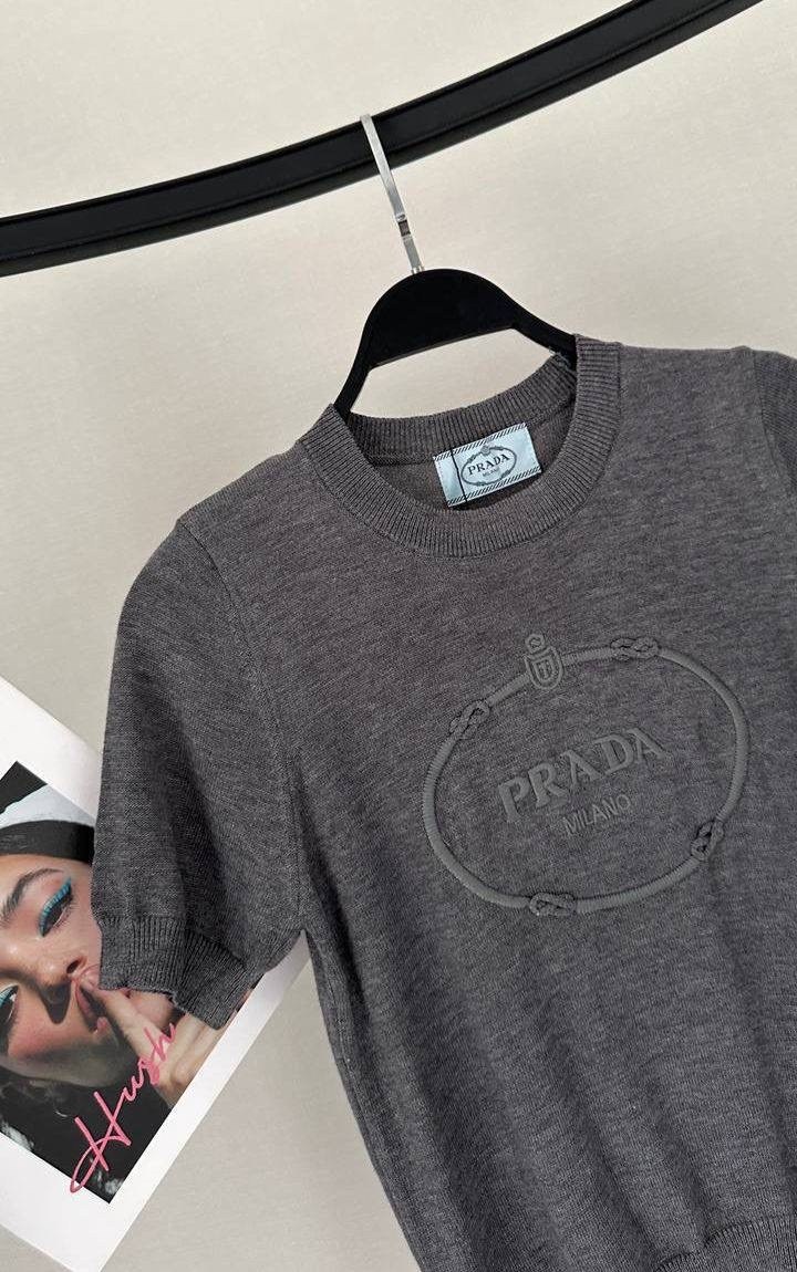 свитер prada,свитер prada женский,брендовые вещи,кофта прада,футболка prada