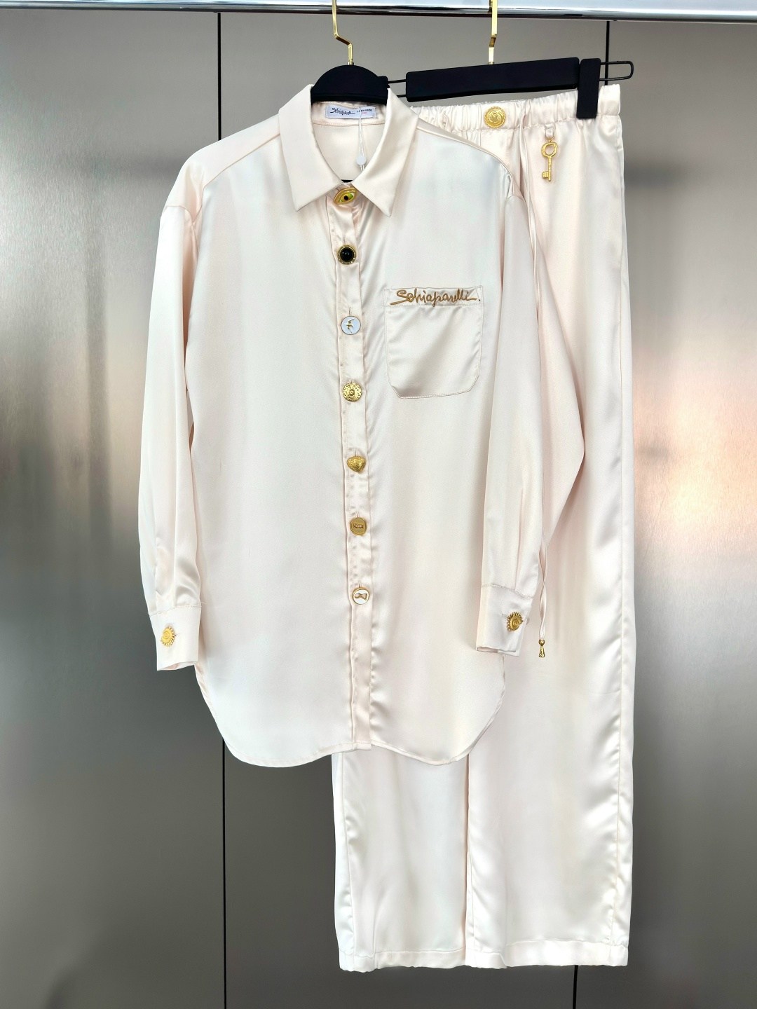 пижама женская со штанами шелковая shokh,шелковая пижама женская со штанами двойка из шелка армани,пижама женская шелковая с брюками,брючный атласный костюм,атласный костюм