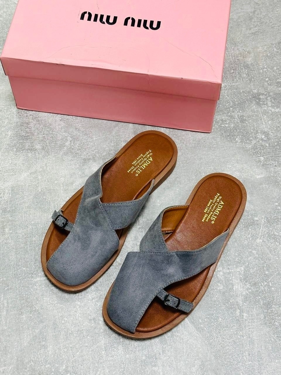 ,женские шлепанцы,замшевые шлепки,женские шлепки,сандали