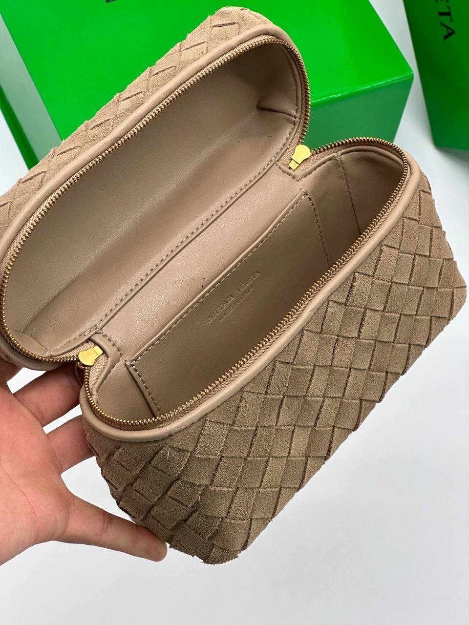 сумка женская bottega veneta,сумка bottega veneta,bottega veneta косметичка,сумка-чехол bang vanity case серо коричневого цвета bottega veneta,сумка bottega