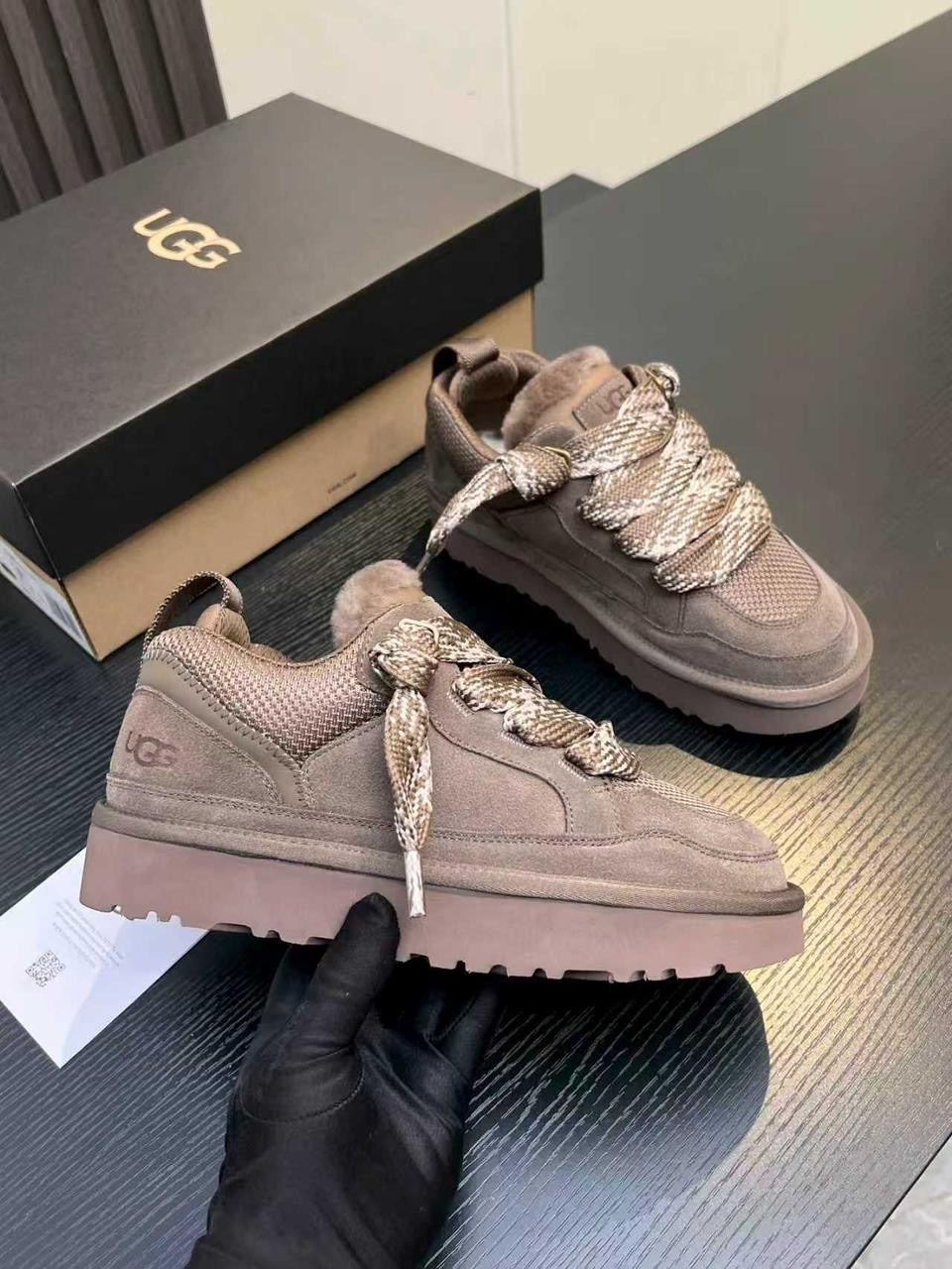 ,кроссовки ugg, женская,женские кроссовки,кроссовки замшевые