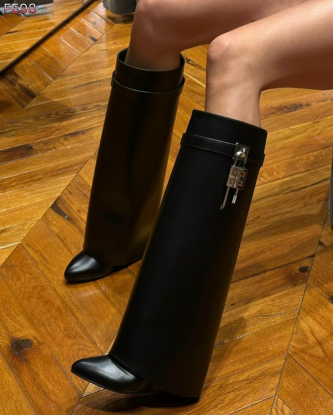 сапоги живанши,сапоги,женские сапоги,сапоги givenchy,сапоги трубы на каблуке