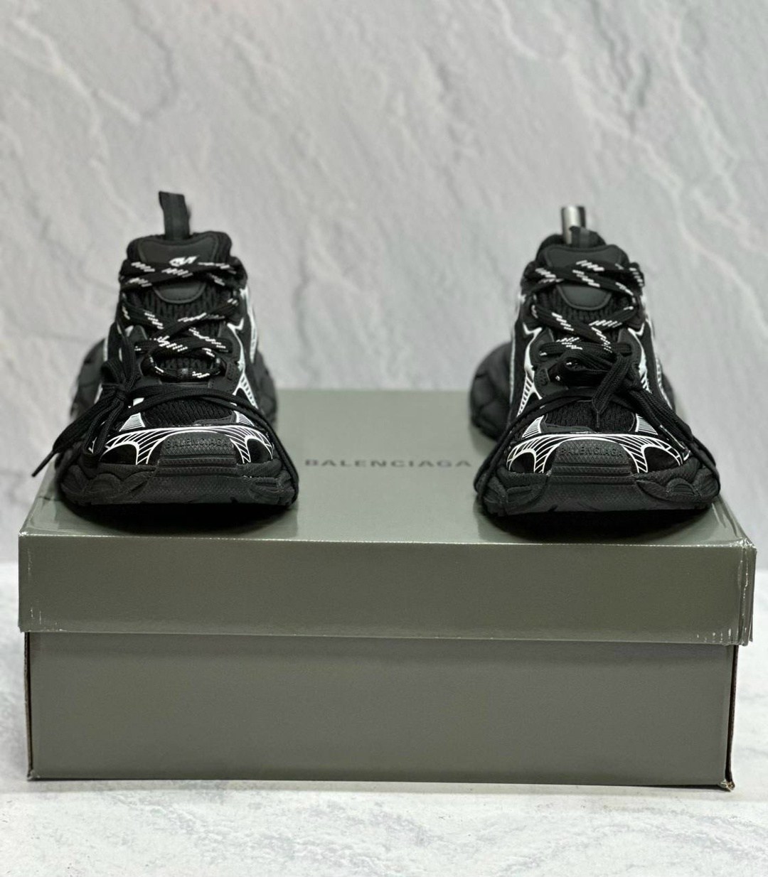 мужские черные кроссовки balenciaga track 2,мужские массивные кроссовки balenciaga 3xl черный/серебряный,кроссовки 3xl balenciaga черный,кроссовки balenciaga 3xl worn-out black silver,кроссовки balenc