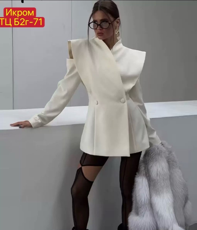 пальто женские,жакет,элегантные наряды,жакет с архитектурными плечами