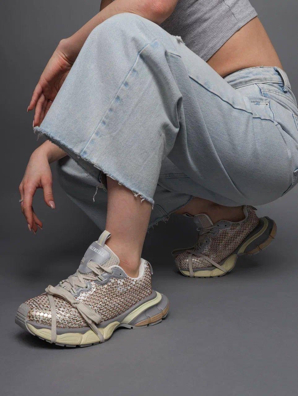 кроссовки женские balenciaga,кроссовки balenciaga 3xl chunky розовый серый,кроссовки balenciaga,кроссовки 3xl balenciaga серый/розовый/белый,кроссовки balenciaga 3 xl