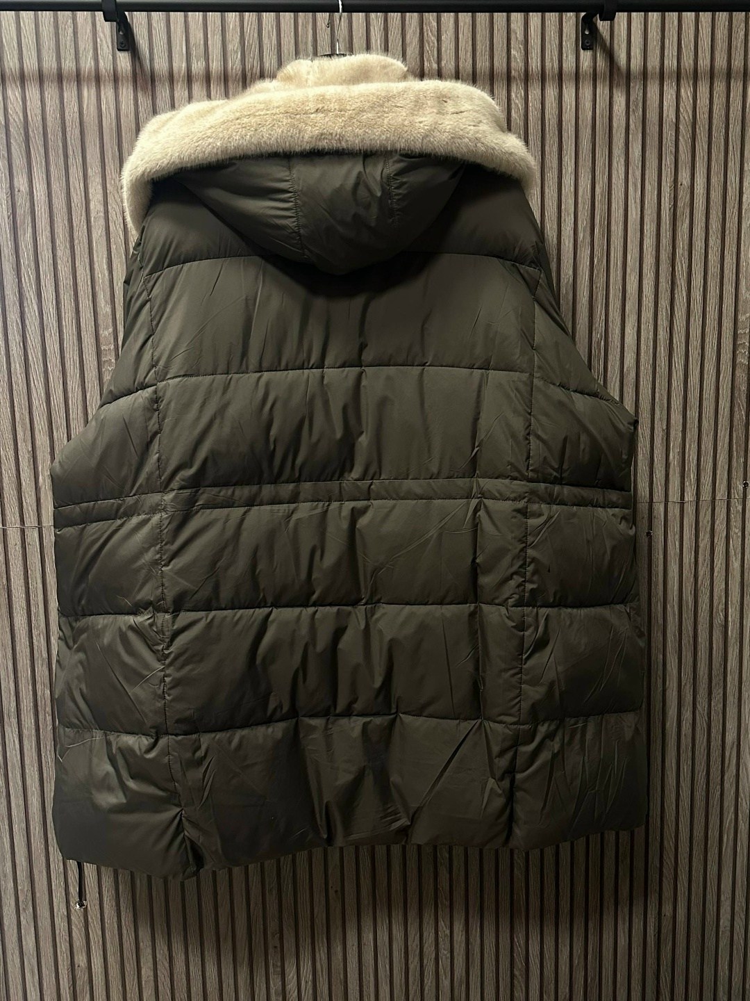 зимняя куртка,бомбер пуховик с капюшоном оливковый с мехом норки,пуховик,женская зимняя куртка,пуховик зимний с мехом куртка теплая шуба